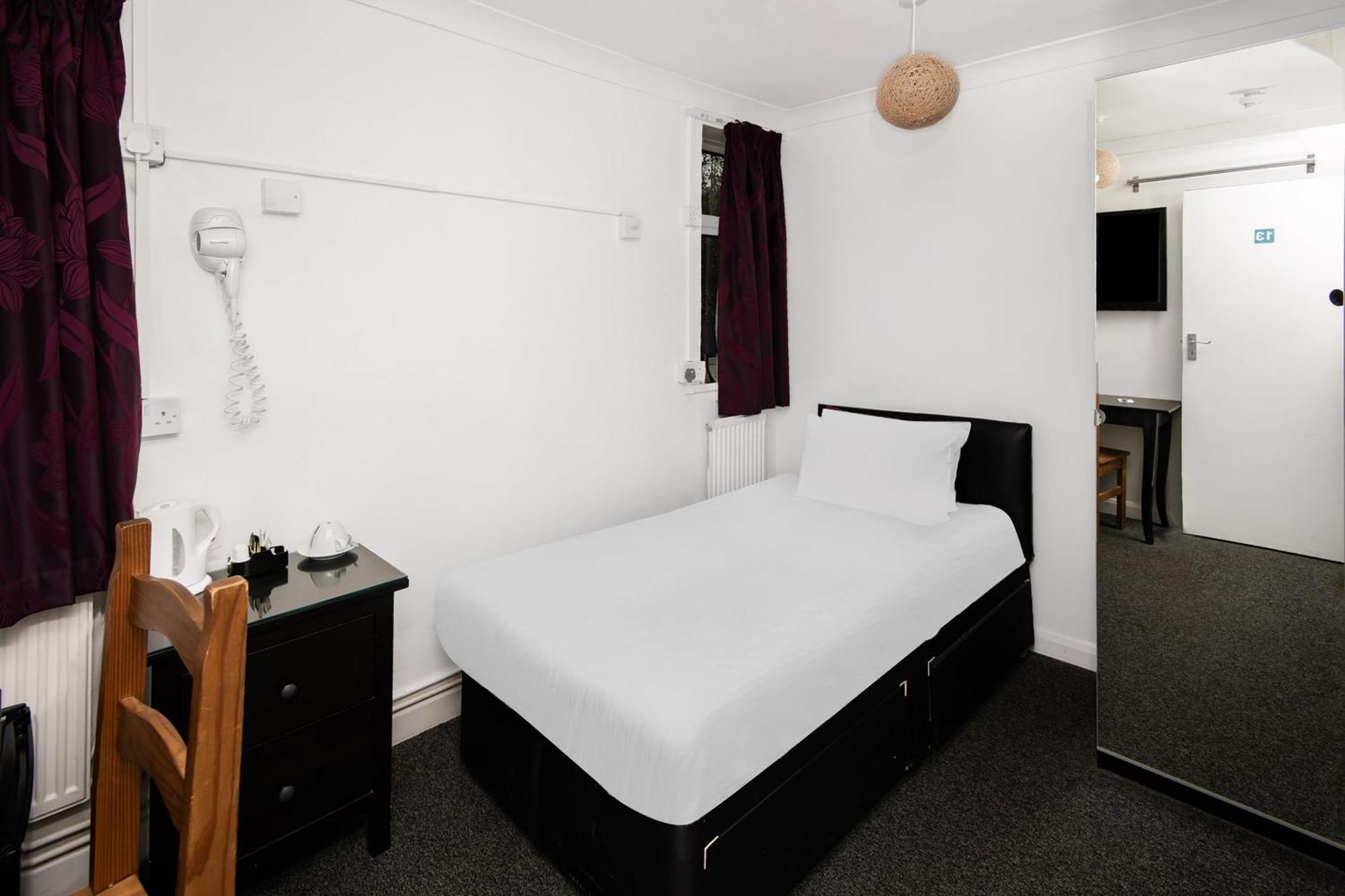 Hotel Chris's 2*