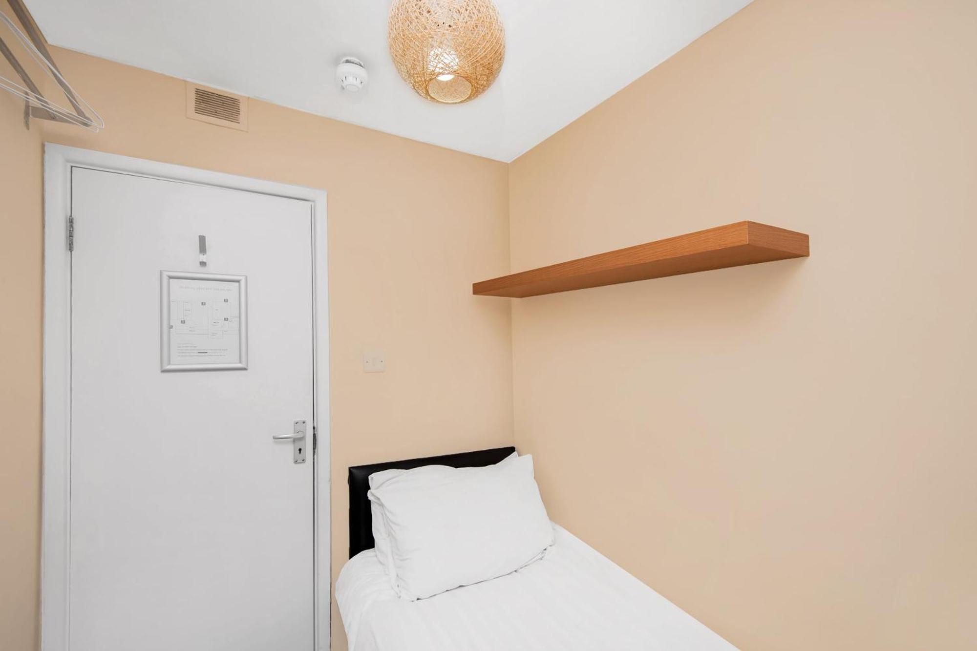 Hotel Chris's